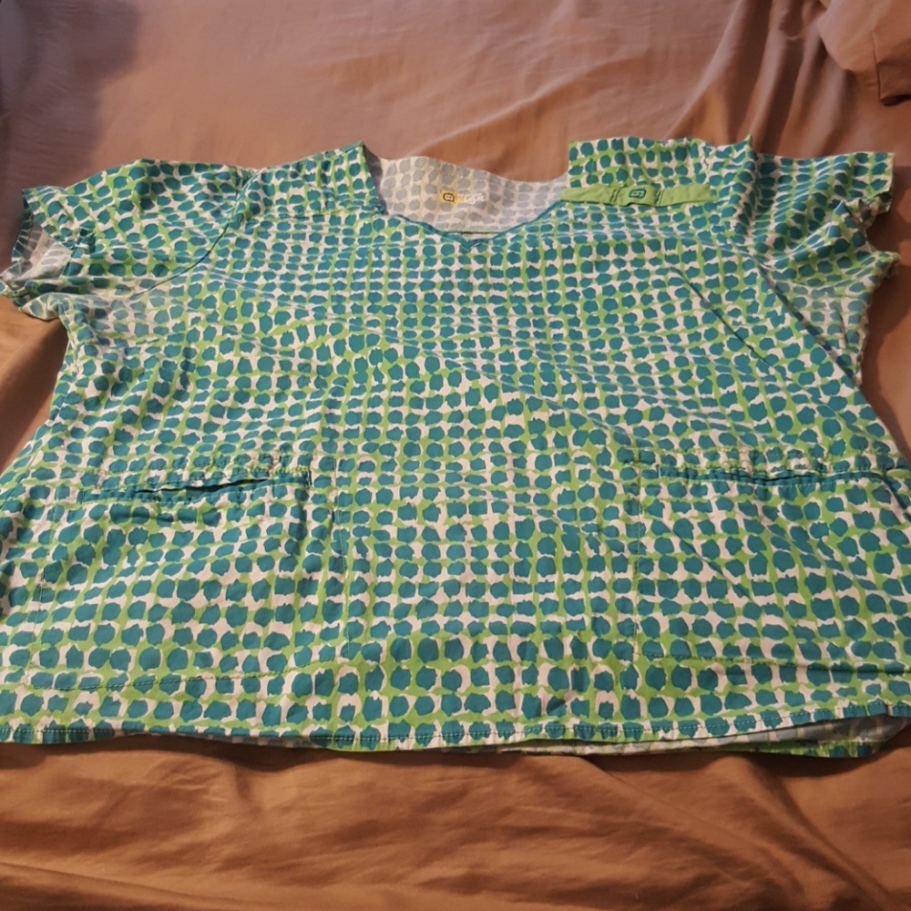 Wonderwink scrub top
